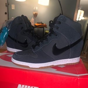 Nike women’s dunk sky hi essential wedge